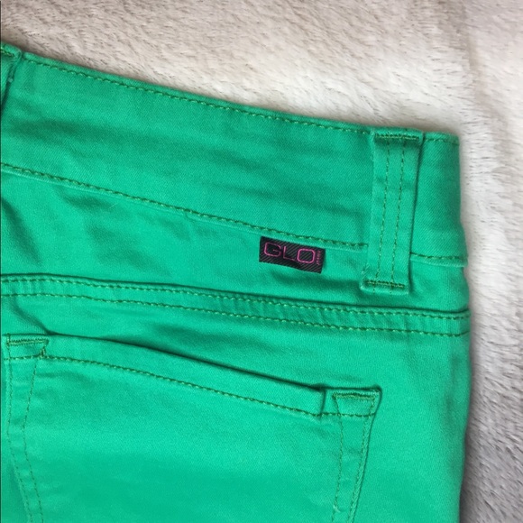 Brand new green shorts never worn with tags - Picture 7 of 7